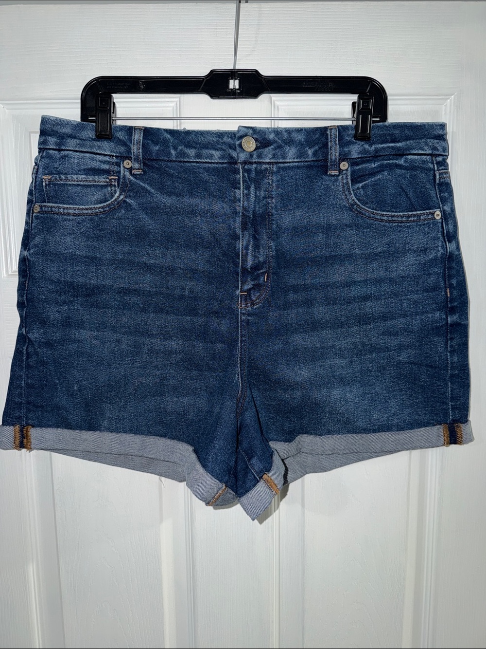 American Eagle Outfitters Stretch Curvy Denim Mom Shorts